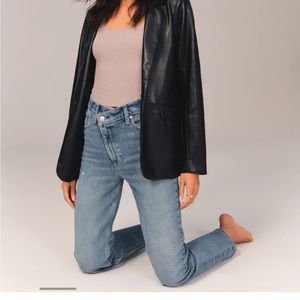 Ultra High Rise 90s Straight Jean